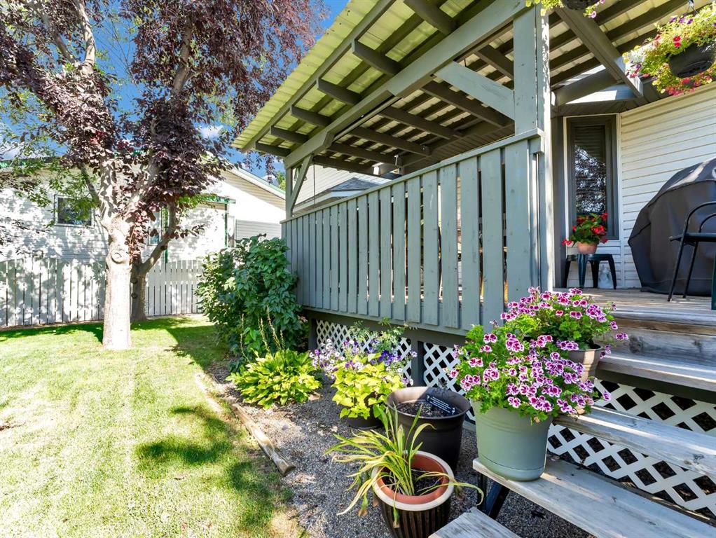 805 Ross Glen Drive SE