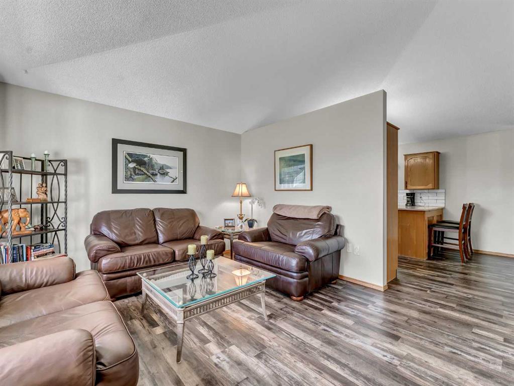805 Ross Glen Drive SE