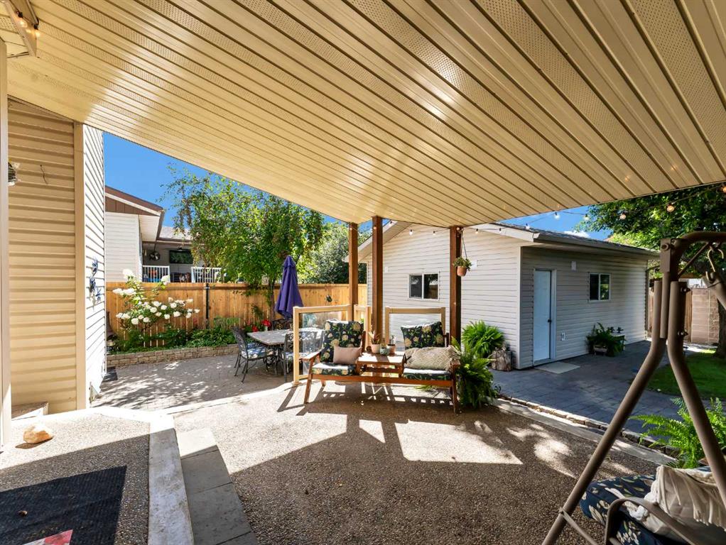 18 Rideau Crescent SE