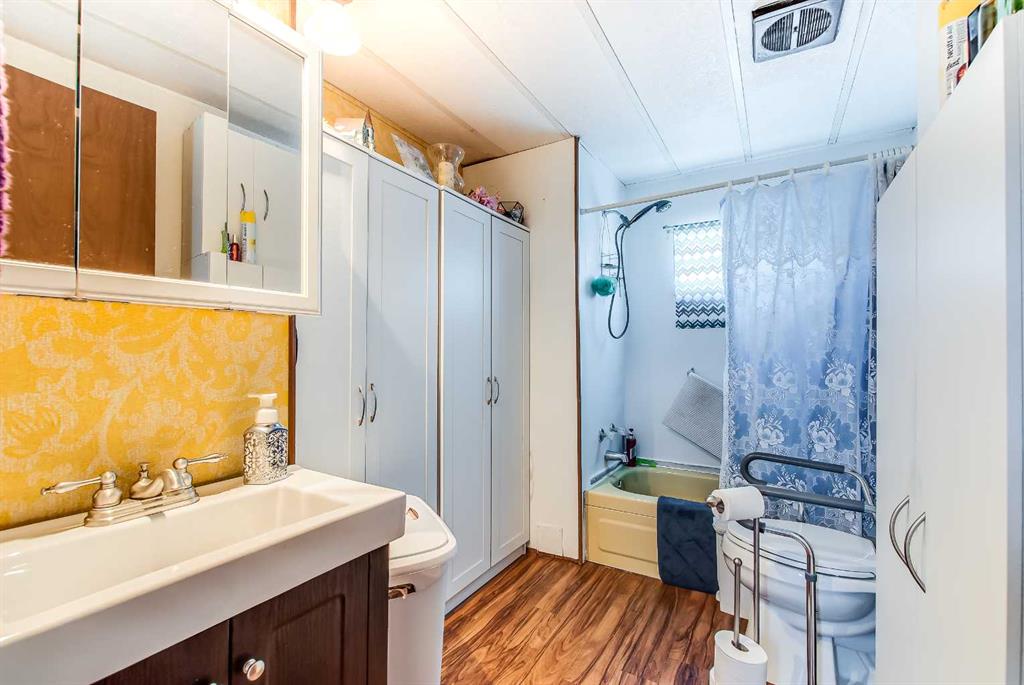 27 De Havilland Boulevard SW
