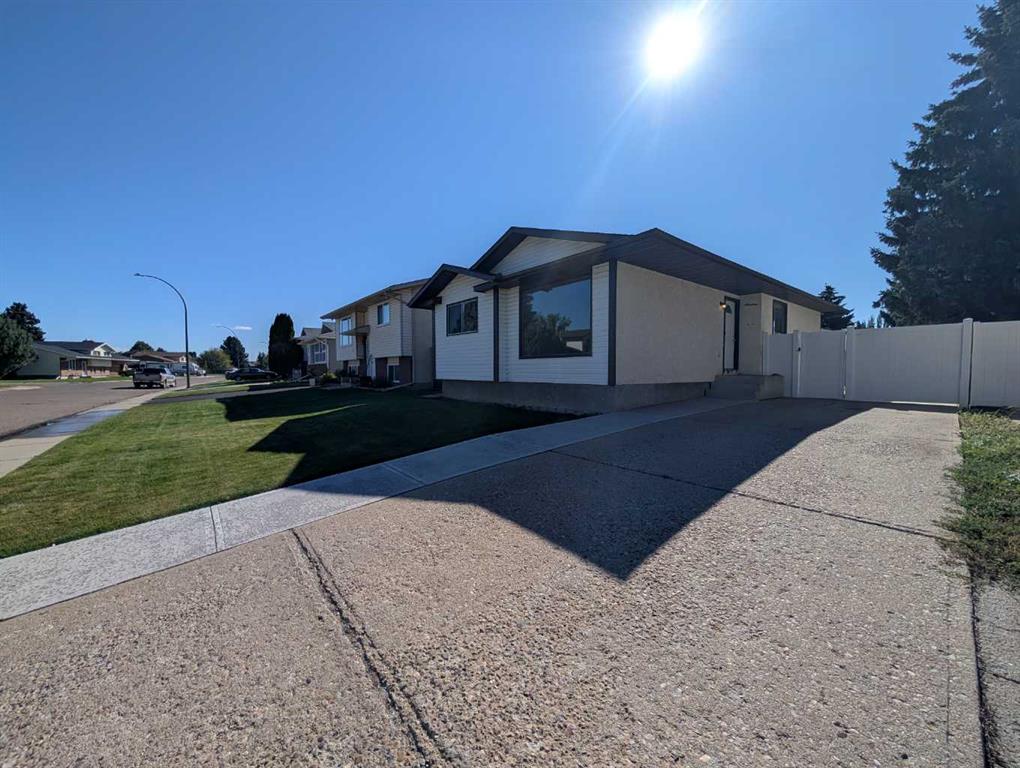 19 Rae Crescent SE, Medicine Hat