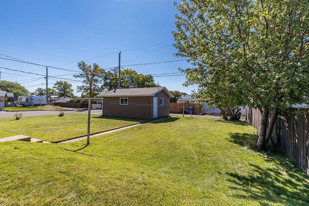 103 Burns Crescent NW