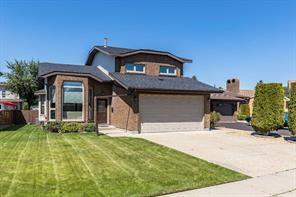 18 Rideau Green SE, Medicine Hat