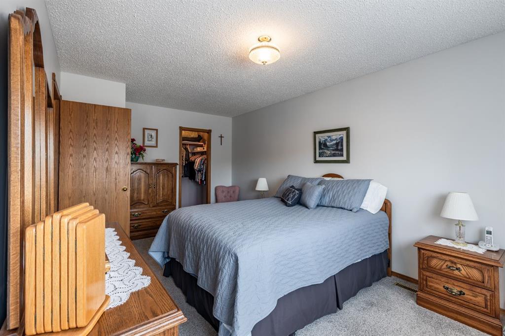 26 Shaw Crescent SE