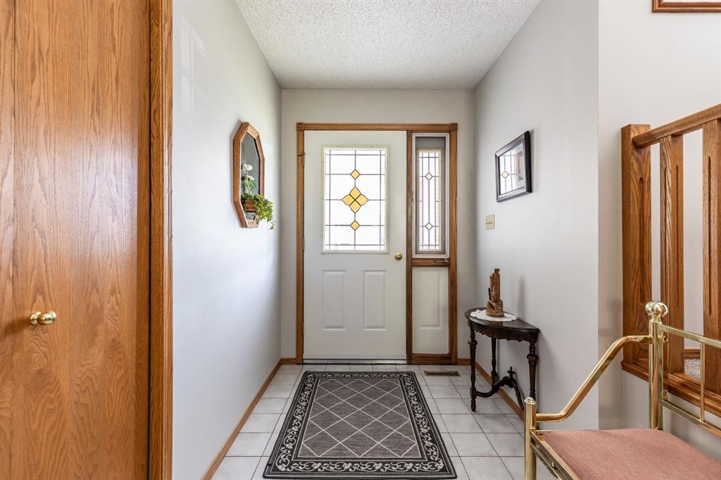 26 Shaw Crescent SE