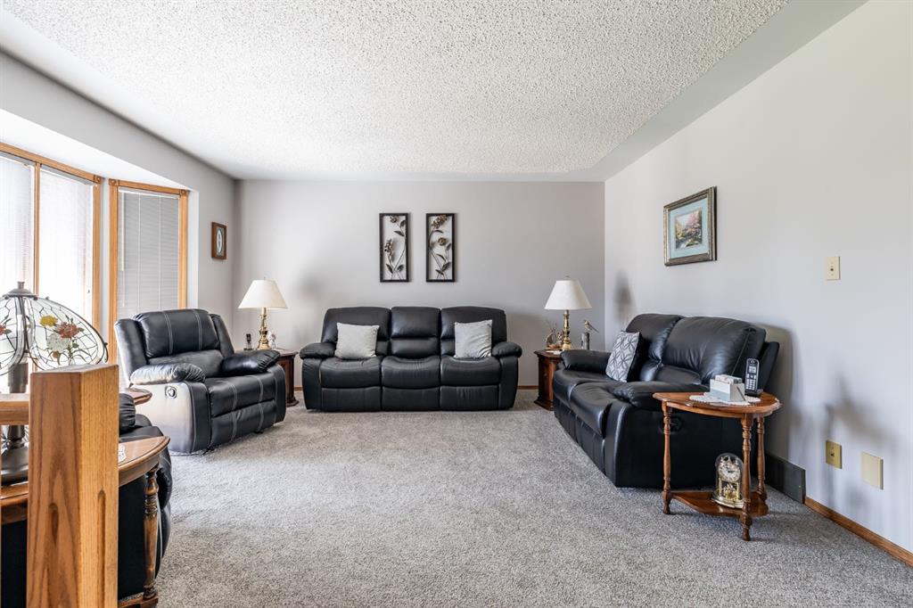 26 Shaw Crescent SE