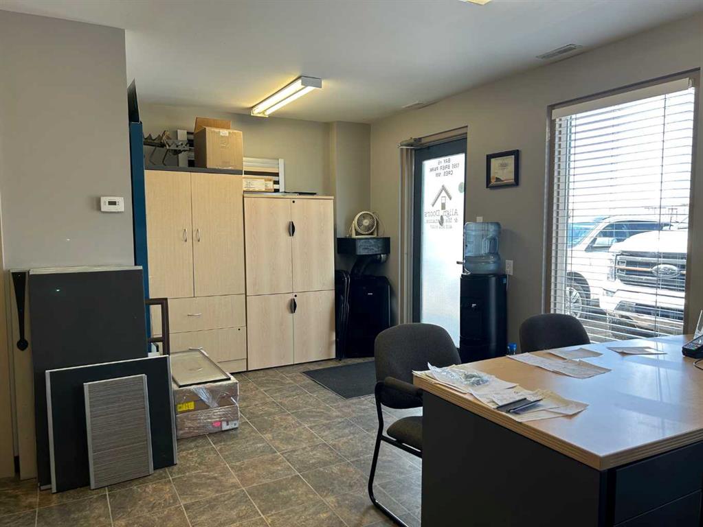 #5 1355 Brier Park Crescent NW