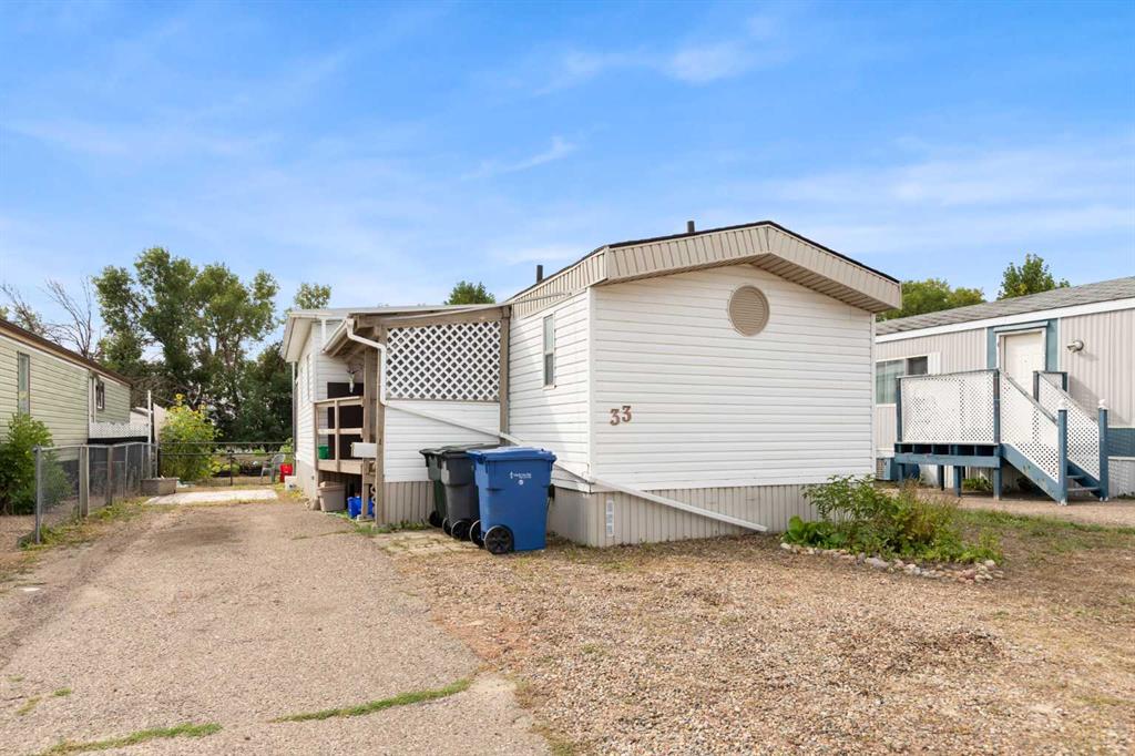 33 De Havilland Boulevard SW, Medicine Hat