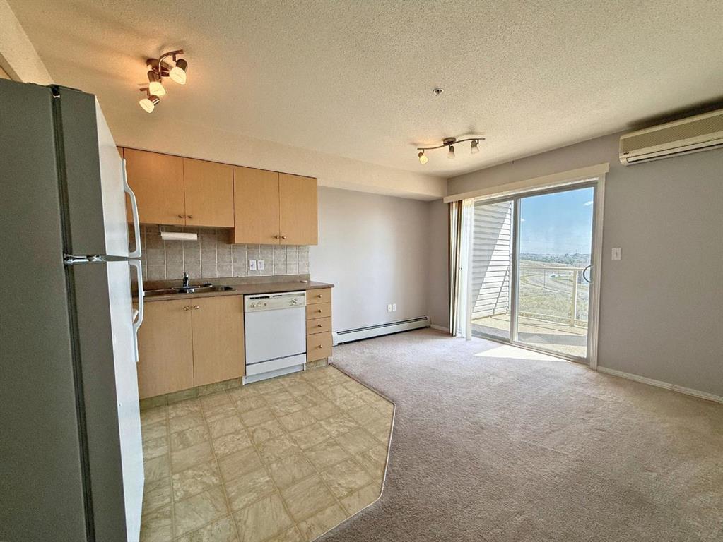 #208 1616 Saamis Drive NW