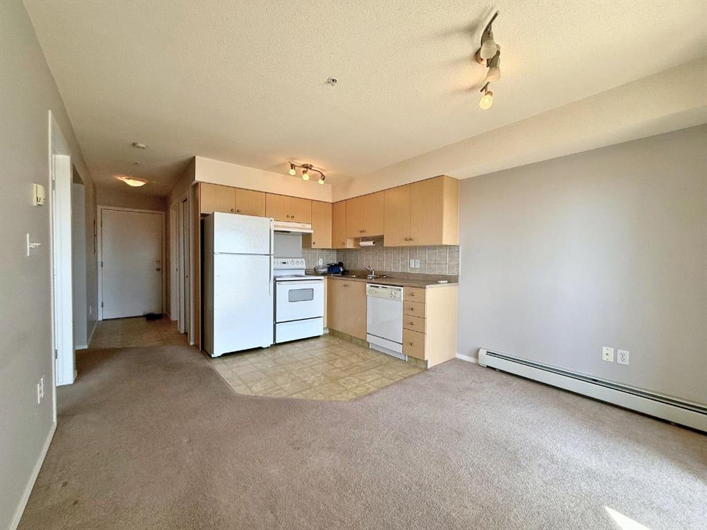 #208 1616 Saamis Drive NW