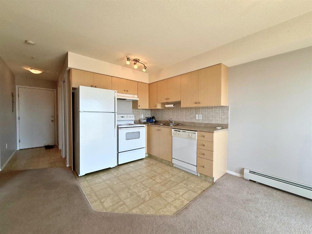 #208 1616 Saamis Drive NW