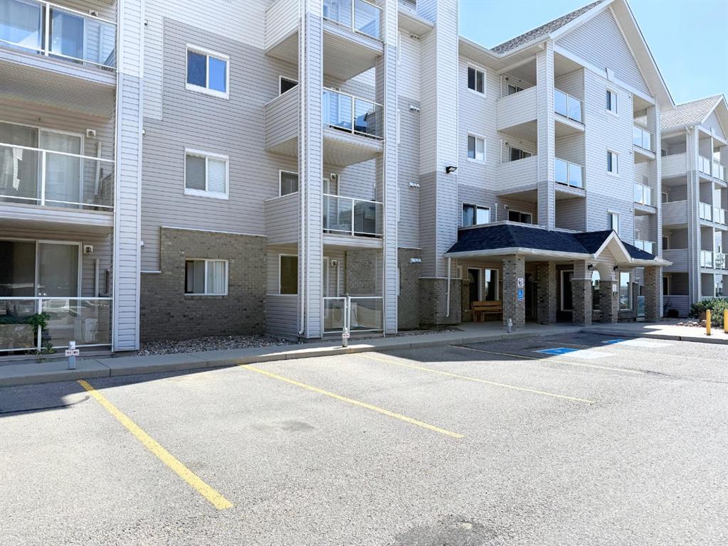 #208 1616 Saamis Drive NW