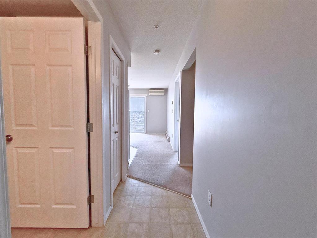 #208 1616 Saamis Drive NW