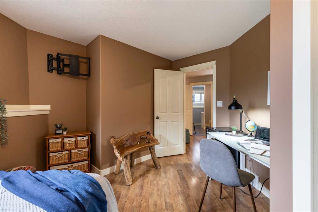 60 Terrace Close NE