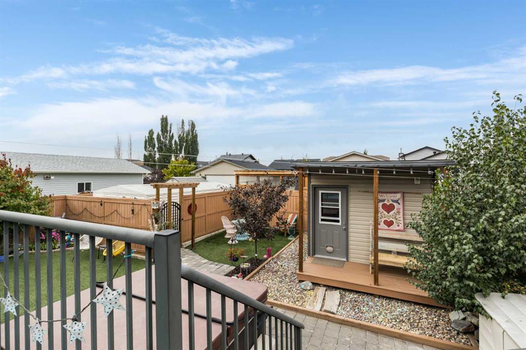 60 Terrace Close NE