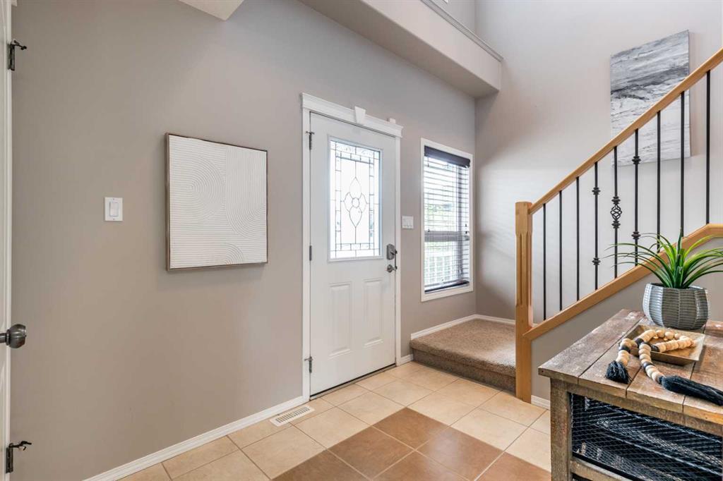 116 Vista Close SE