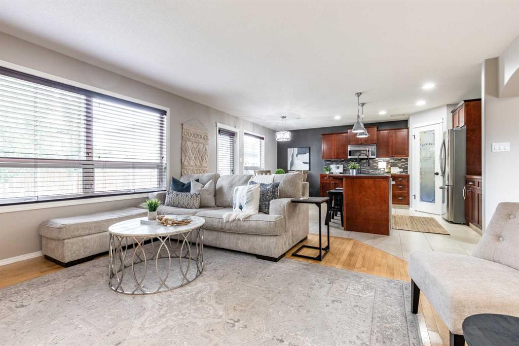 116 Vista Close SE