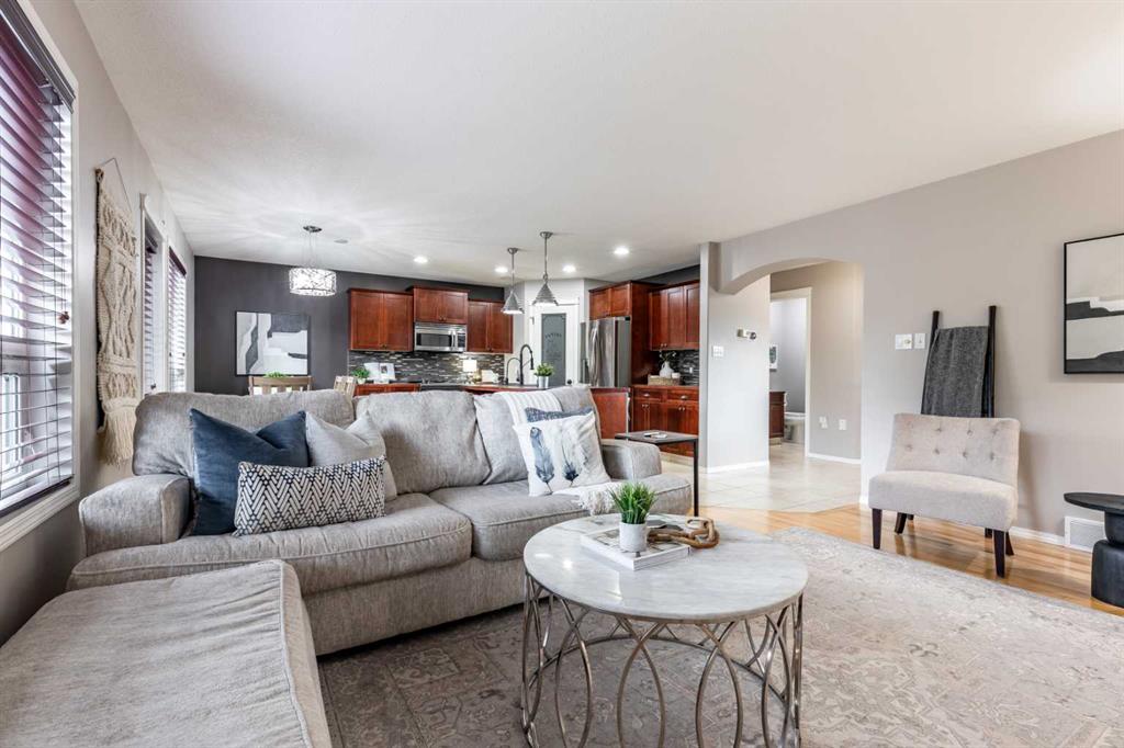 116 Vista Close SE