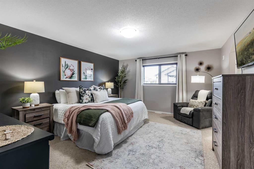 116 Vista Close SE