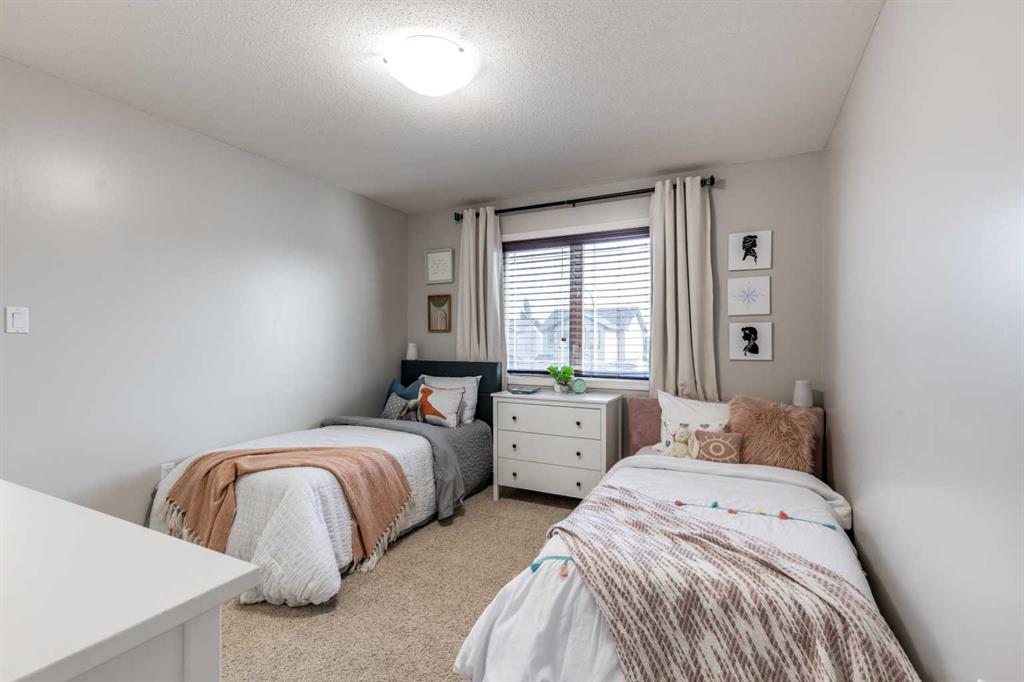 116 Vista Close SE