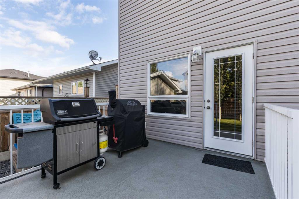 116 Vista Close SE