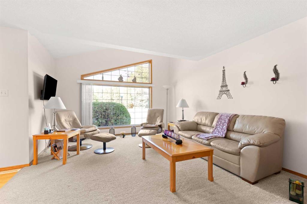 #308 165 South Ridge Drive SE
