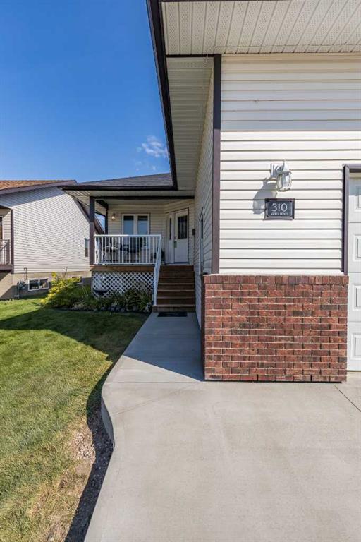 310 Jesmond Drive SW