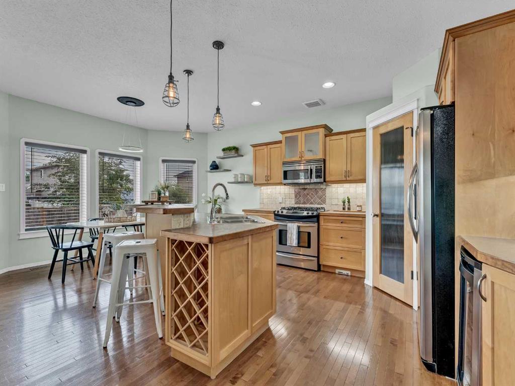 23 Vista Avenue SE