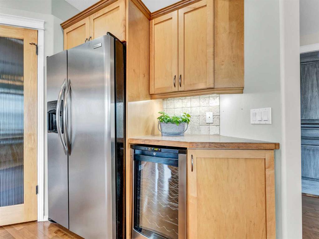 23 Vista Avenue SE