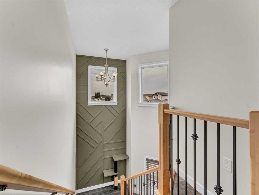 23 Vista Avenue SE