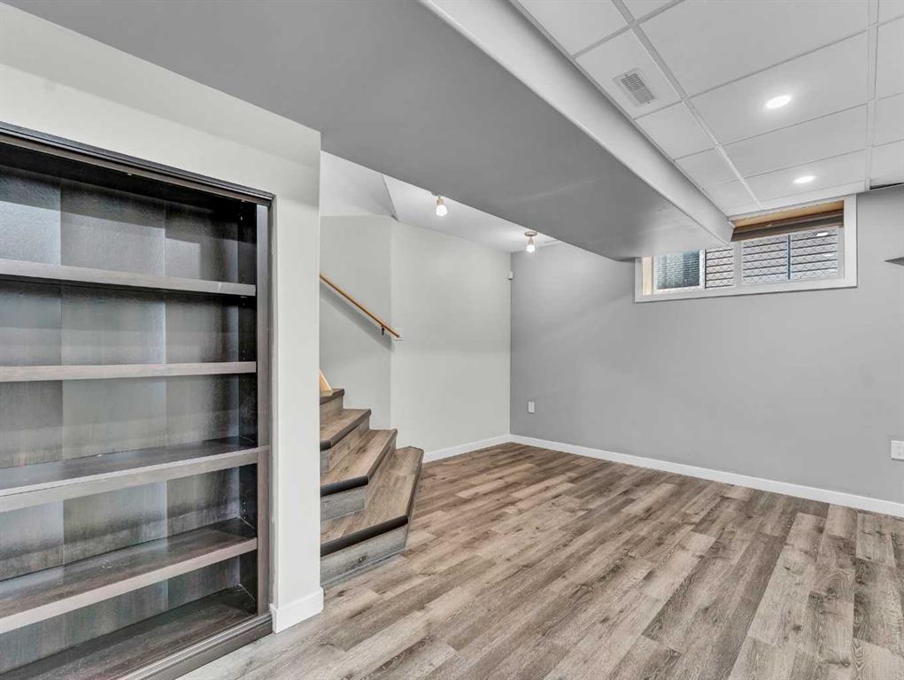 23 Vista Avenue SE