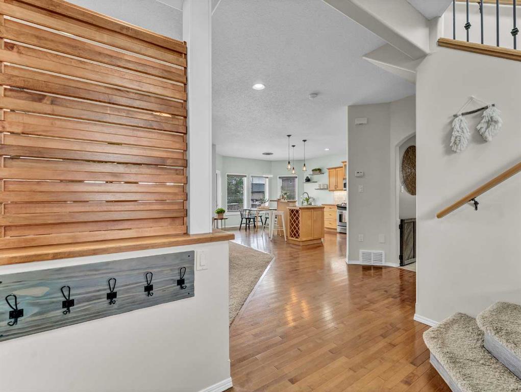 23 Vista Avenue SE