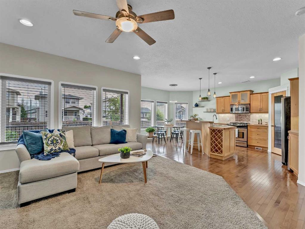 23 Vista Avenue SE