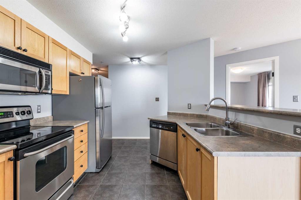 #220 1648 Saamis Drive NW