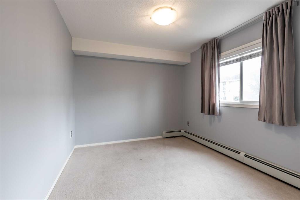#220 1648 Saamis Drive NW