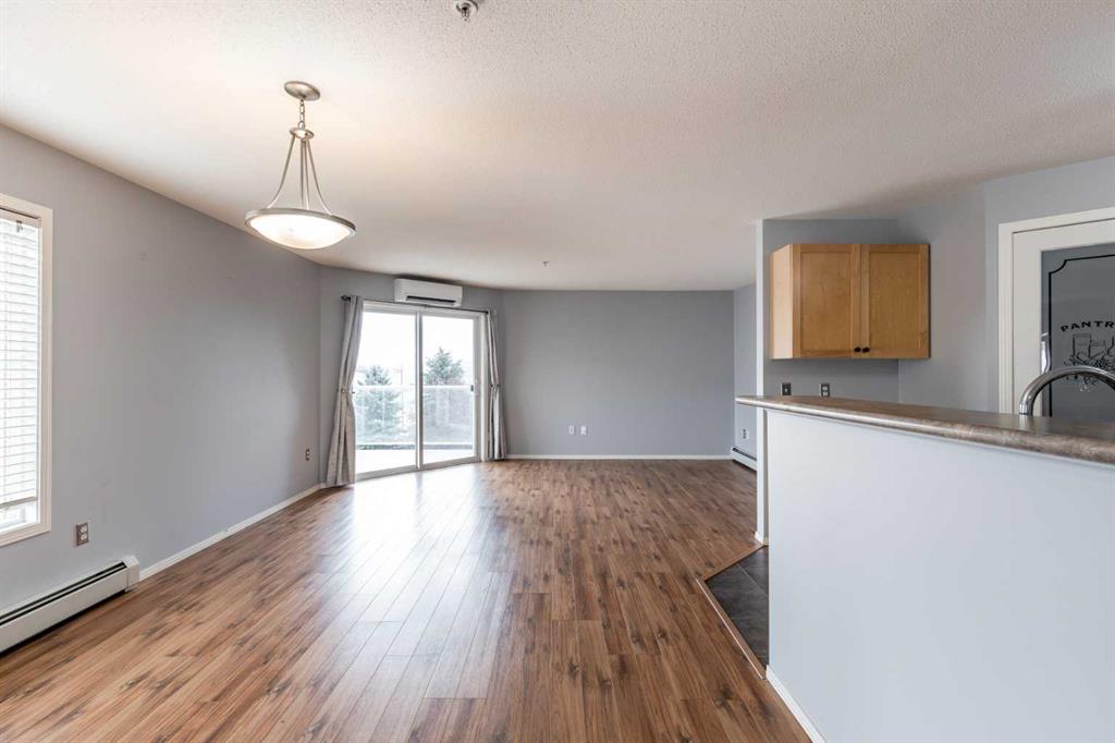 #220 1648 Saamis Drive NW