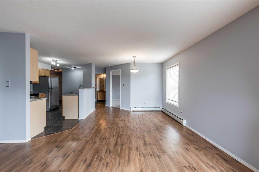 #220 1648 Saamis Drive NW