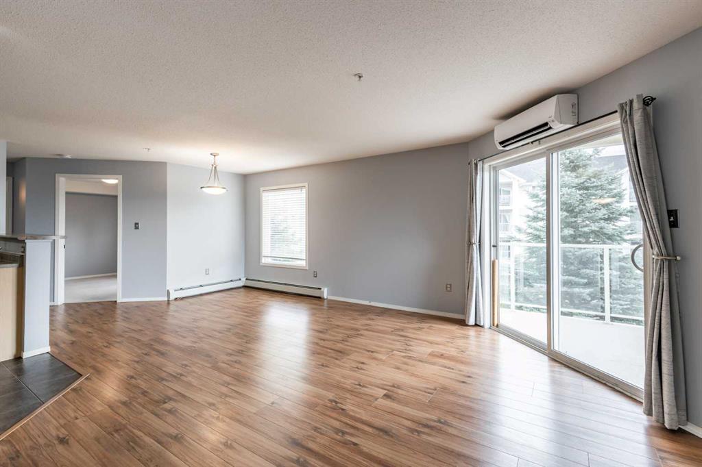 #220 1648 Saamis Drive NW