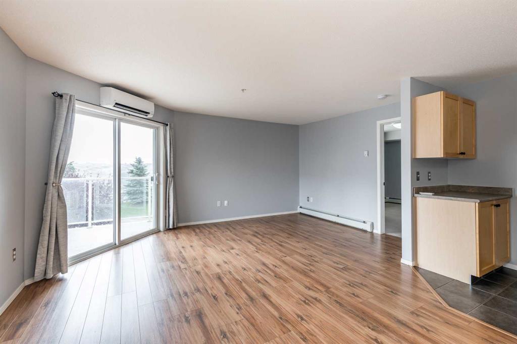 #220 1648 Saamis Drive NW