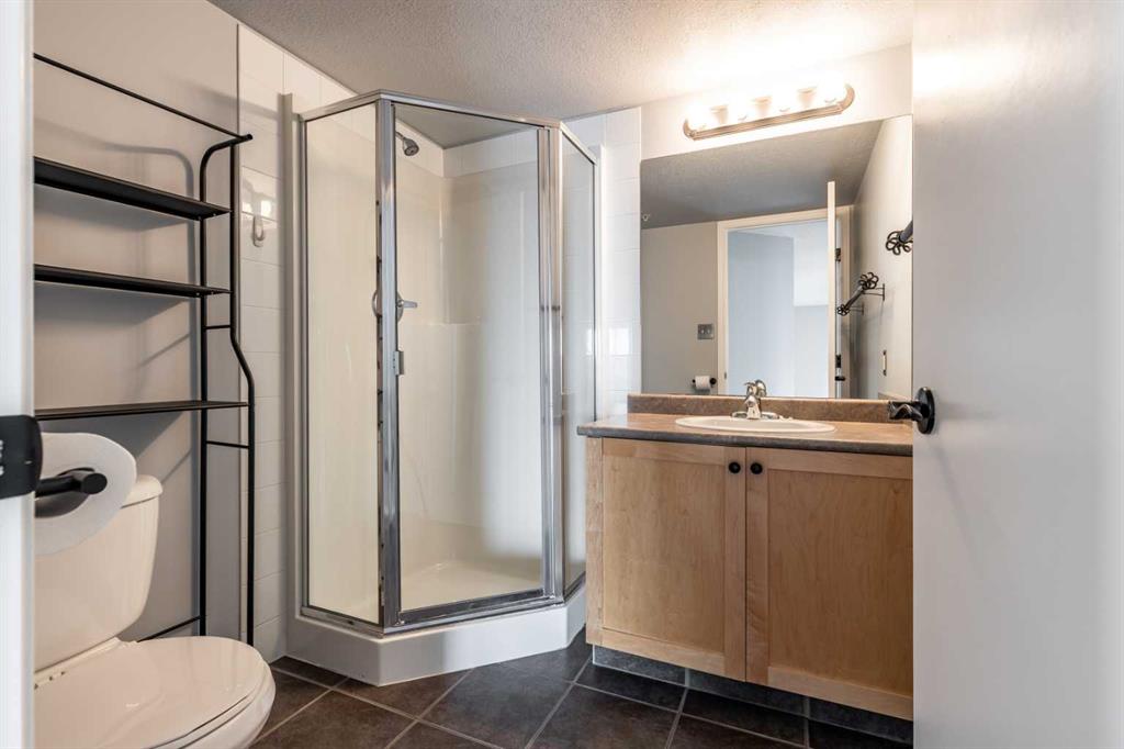 #220 1648 Saamis Drive NW