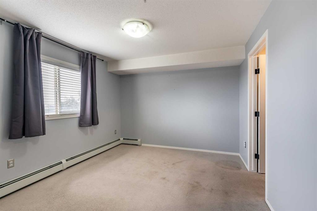 #220 1648 Saamis Drive NW