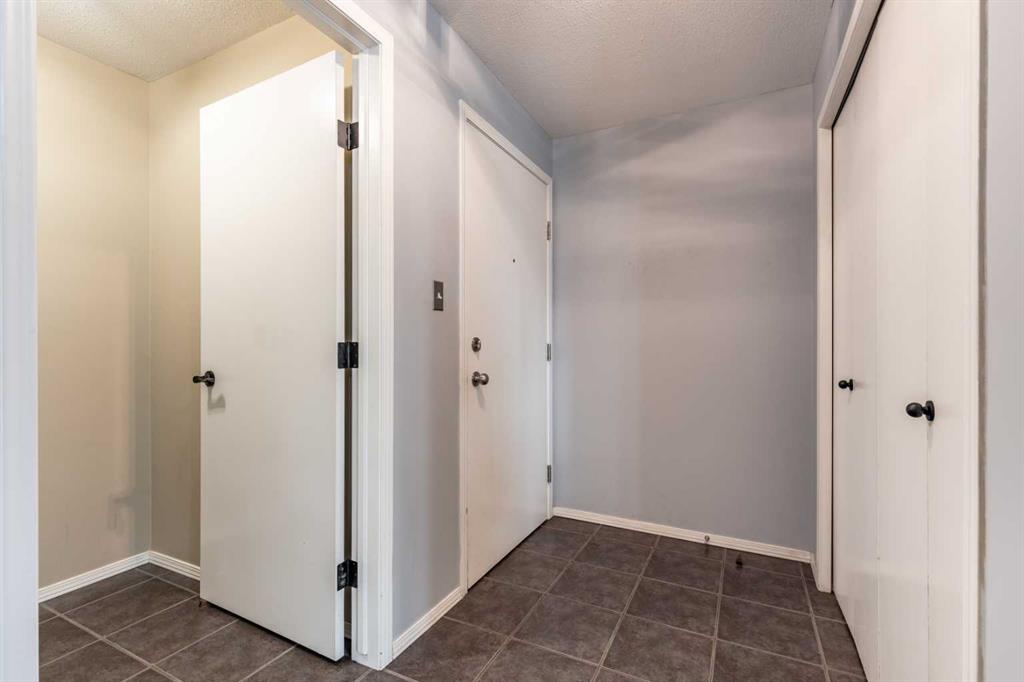 #220 1648 Saamis Drive NW