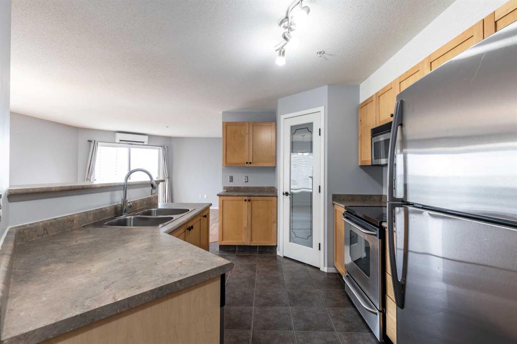 #220 1648 Saamis Drive NW