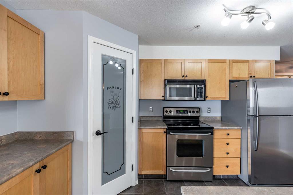 #220 1648 Saamis Drive NW