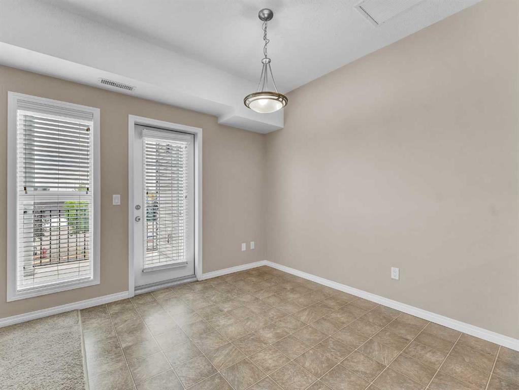 #11 298 Somerset Way SE