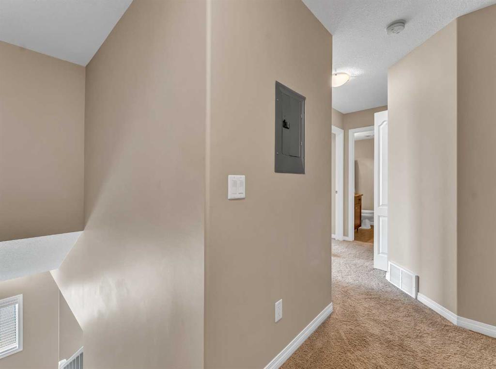 #11 298 Somerset Way SE