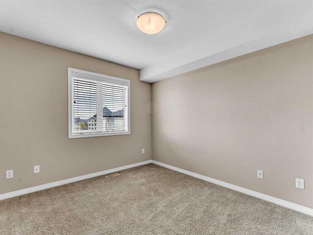 #11 298 Somerset Way SE