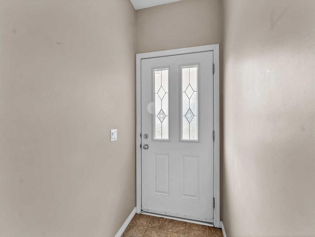 #11 298 Somerset Way SE