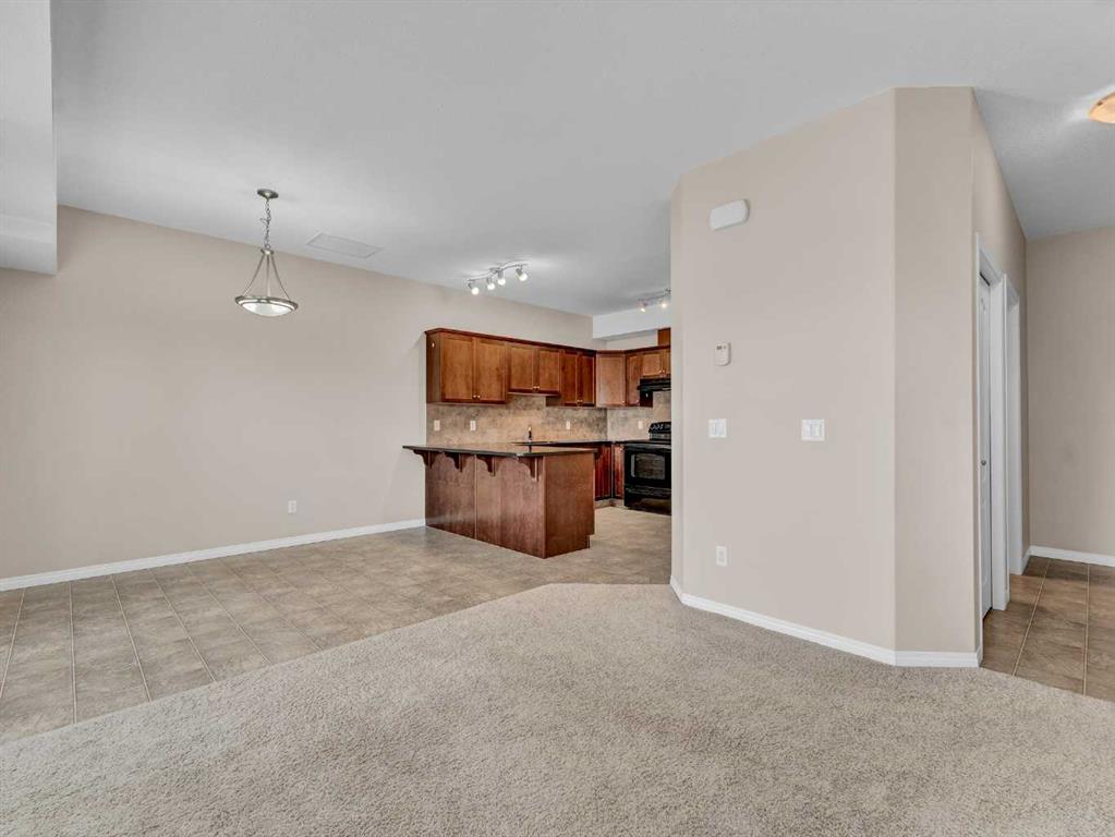 #11 298 Somerset Way SE