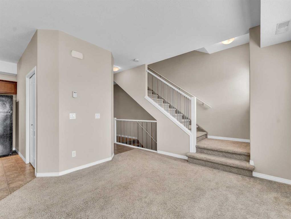#11 298 Somerset Way SE